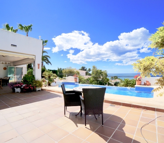 Walking distance to town and beaches - FOR SALE >> COSTA BLANCA >> MORAIRA >> PLA ...