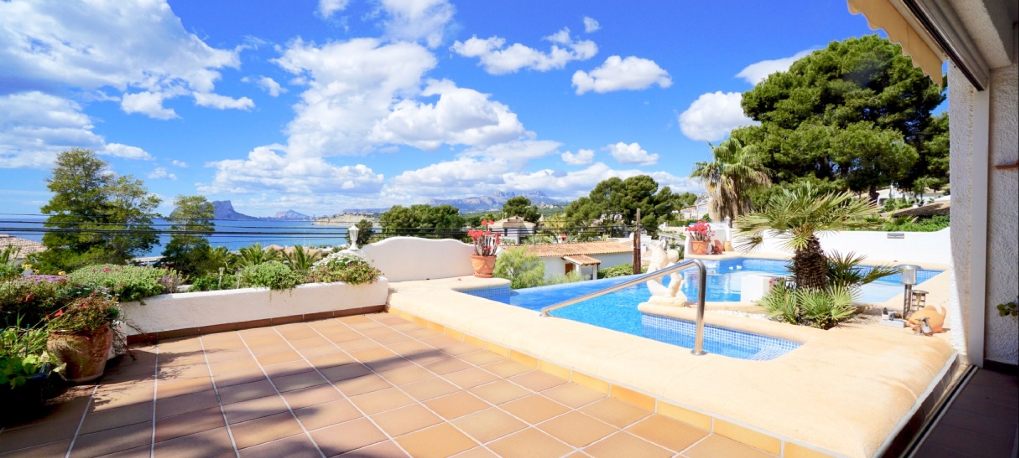 Walking distance to town and beaches - FOR SALE >> COSTA BLANCA >> MORAIRA >> PLA DEL MAR