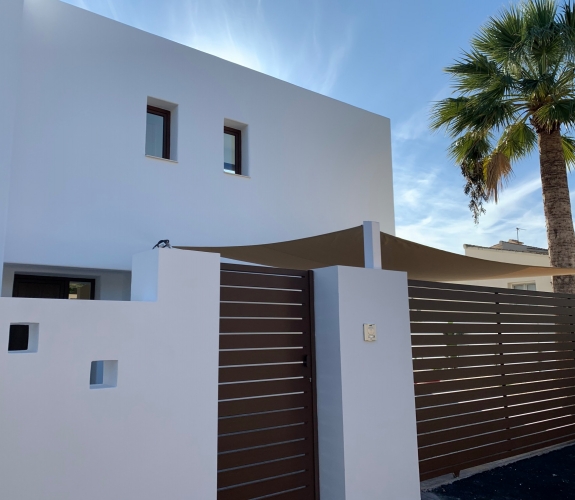 CALPE > CARRIO - 3 bedroom new build villa in Ibiza style and private swimming pool not far from ...