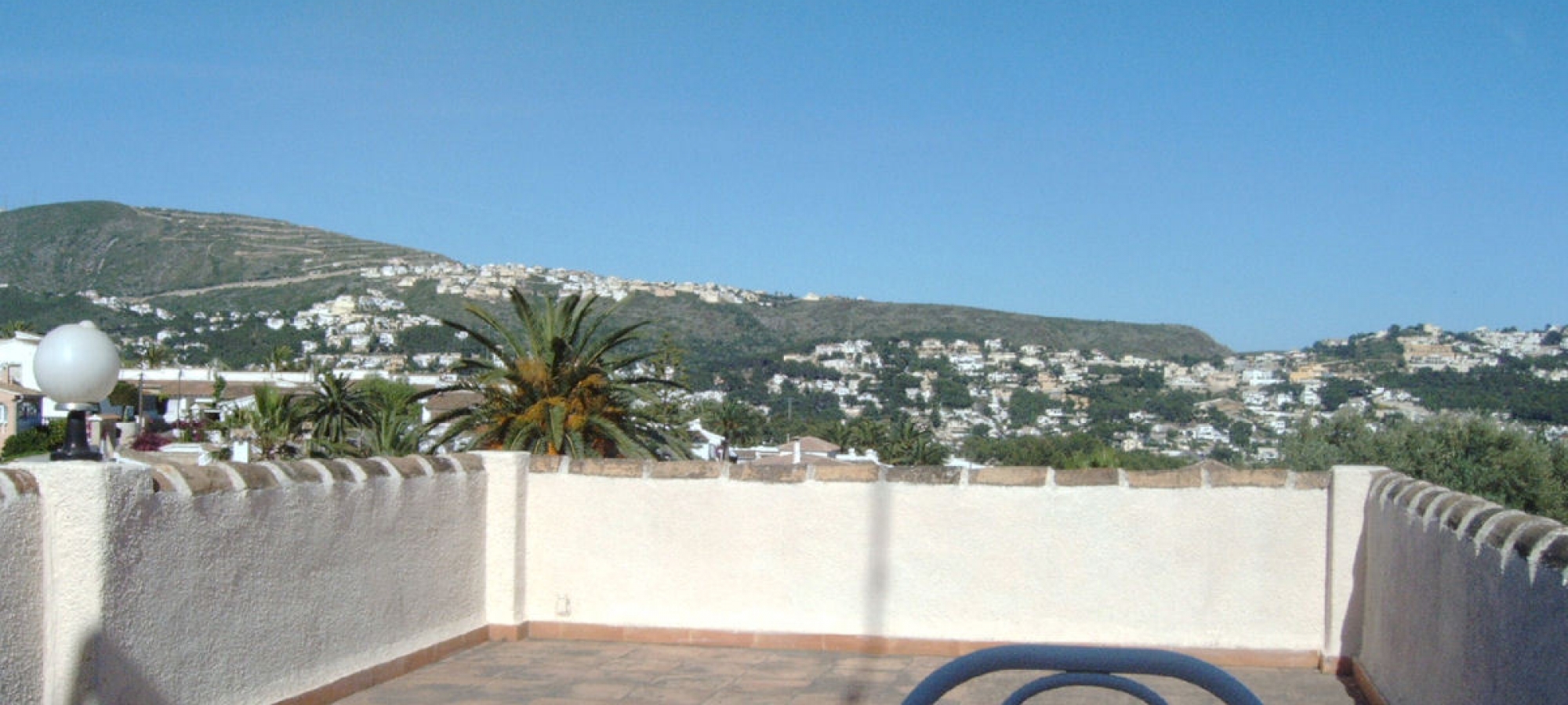 MORAIRA > LA SABATERA - Spacious villa on a large plot