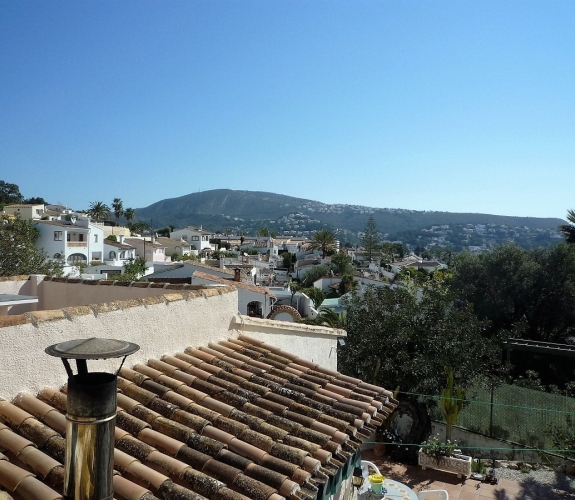 MORAIRA > LA SABATERA - Spacious villa on a large plot