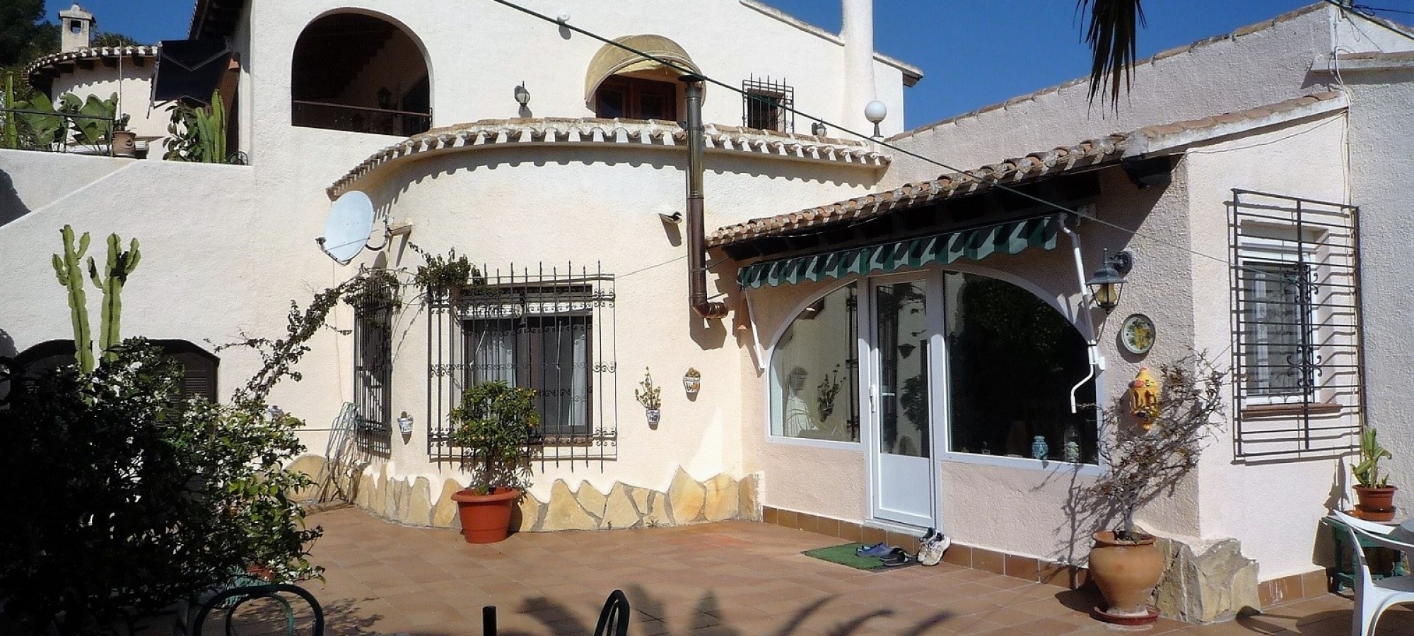 MORAIRA > LA SABATERA - Spacious villa on a large plot