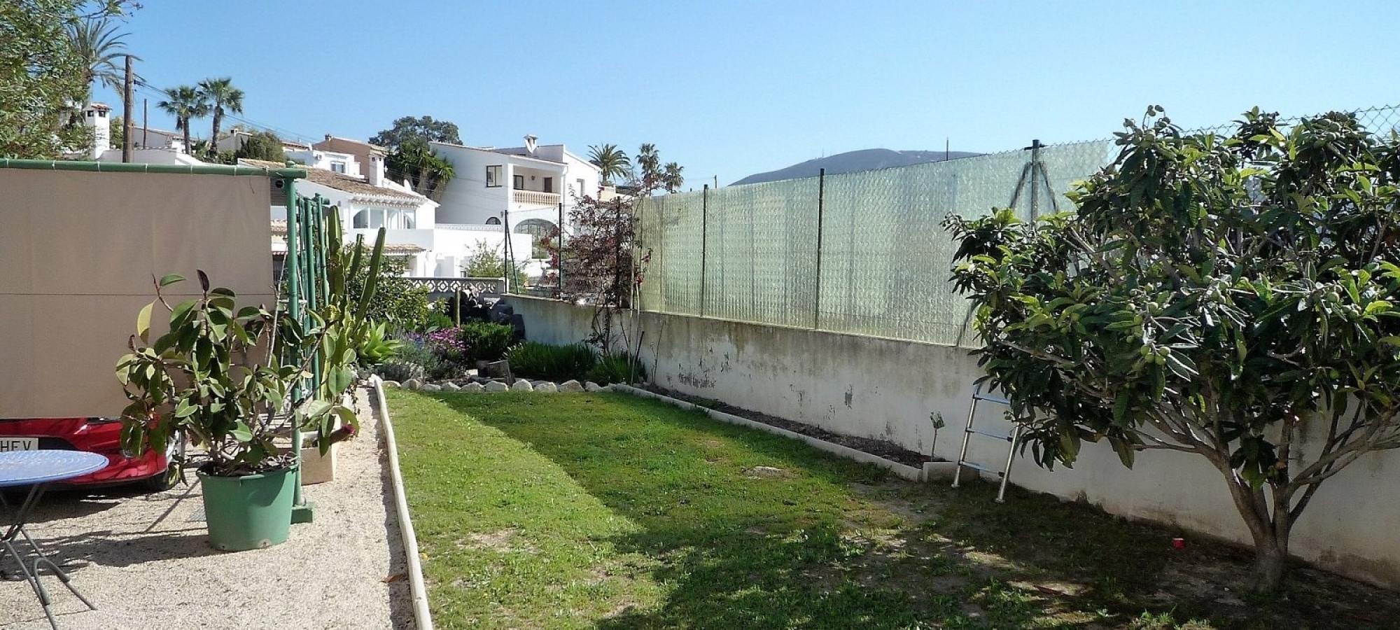 MORAIRA > LA SABATERA - Spacious villa on a large plot