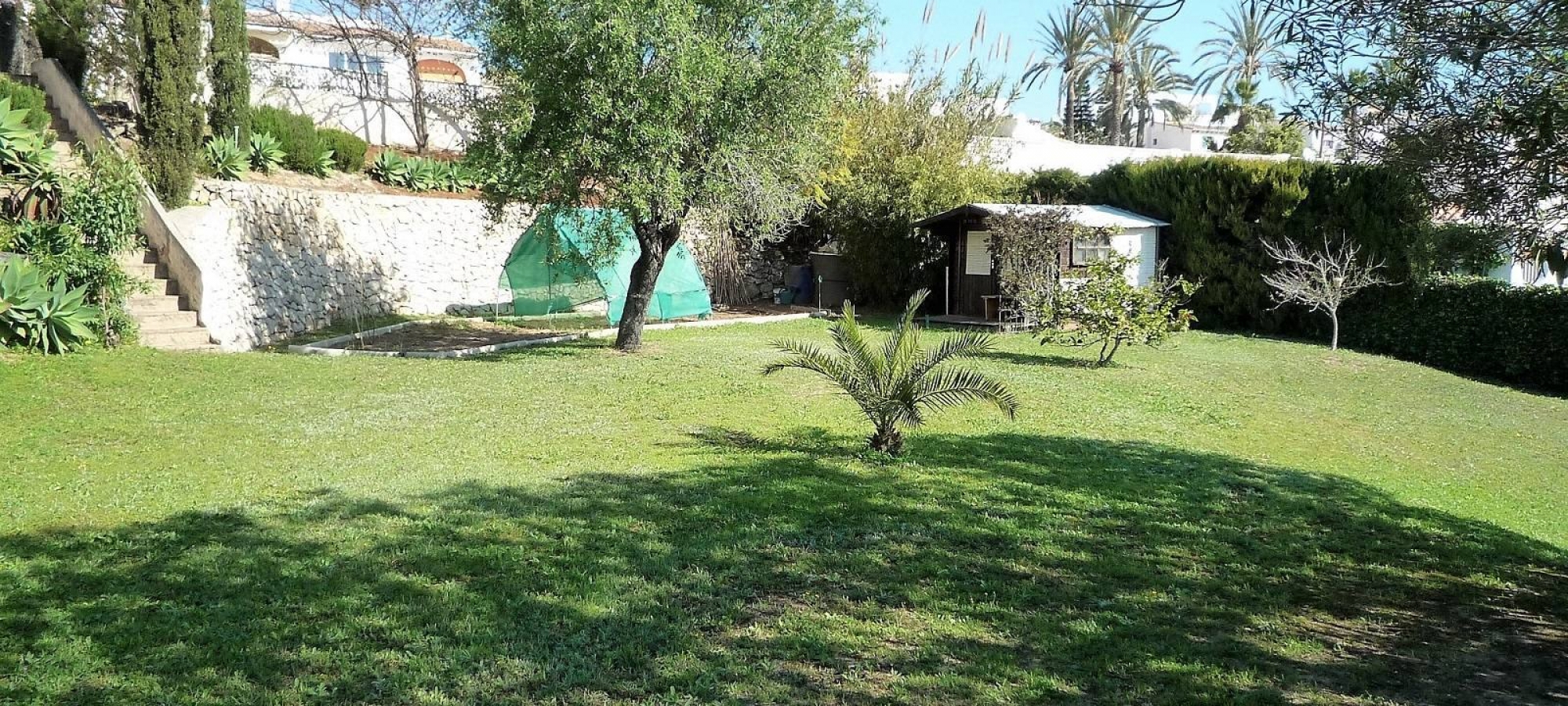 MORAIRA > LA SABATERA - Spacious villa on a large plot