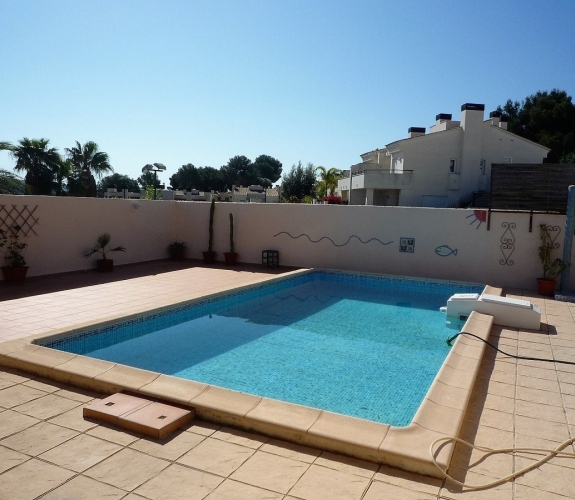 MORAIRA > LA SABATERA - Spacious villa on a large plot