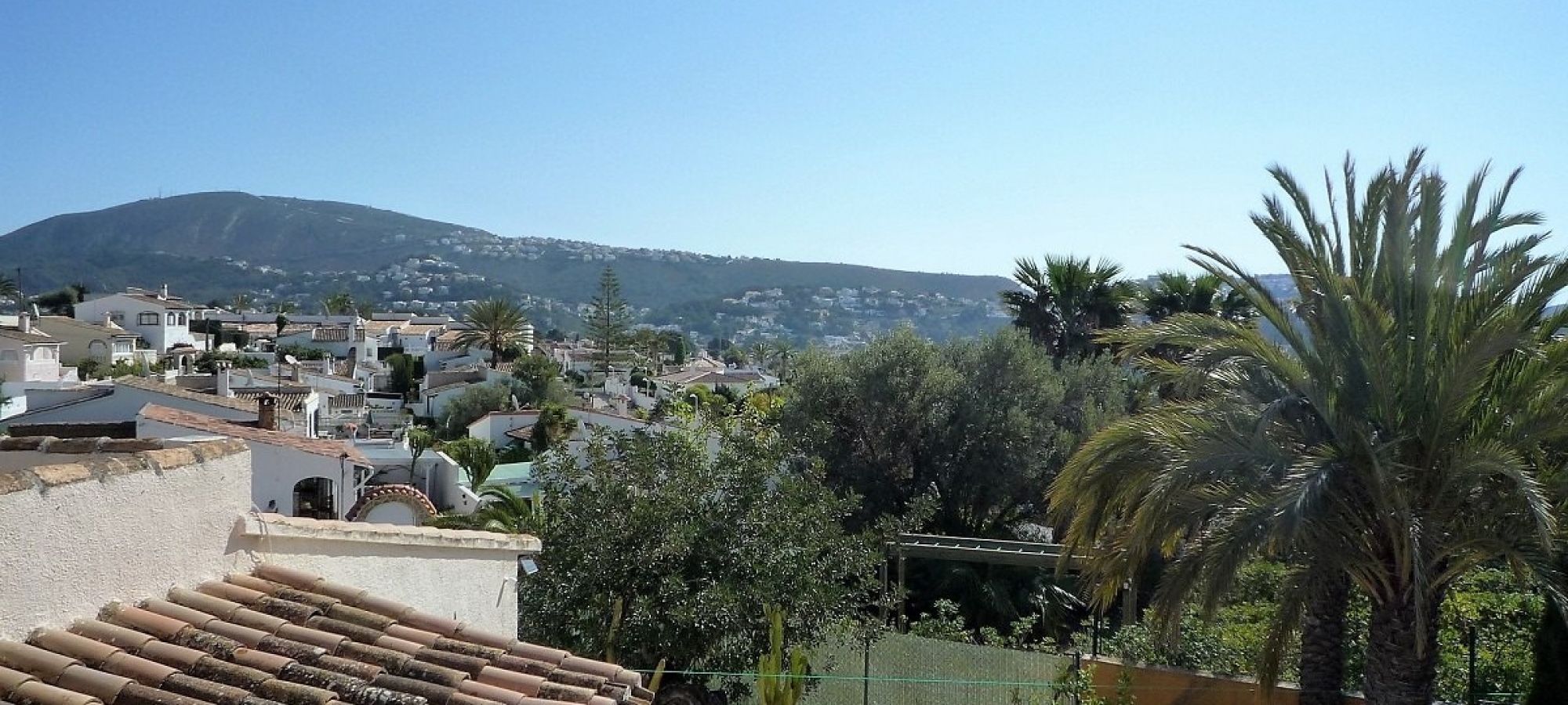 MORAIRA > LA SABATERA - Spacious villa on a large plot