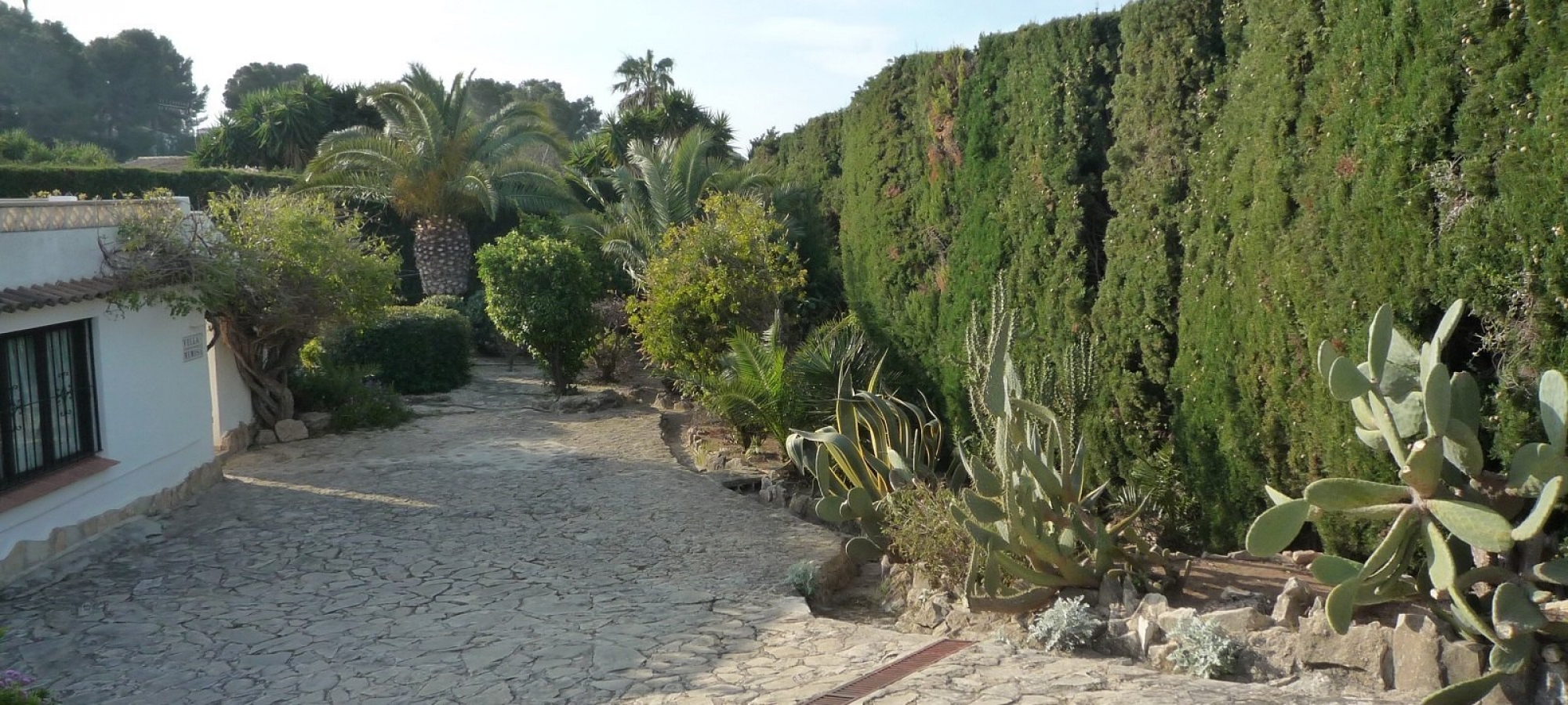 COSTA BLANCA >> MORAIRA> LA SABATERA - Villa med 5 soveværelser, gåafstand til faciliteter.