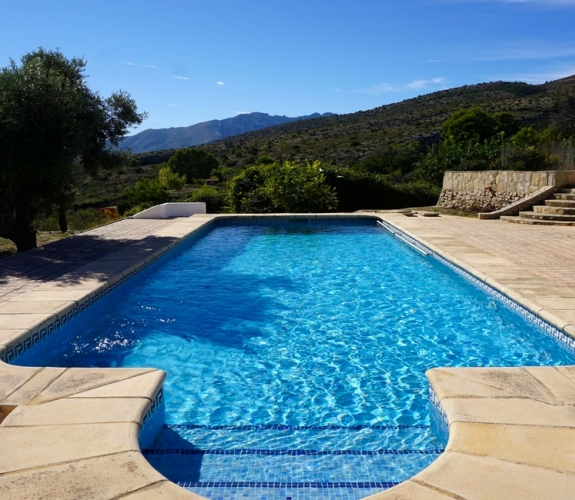 COSTA BLANCA >> BENISSA > Finca with panoramic sea views and private pool