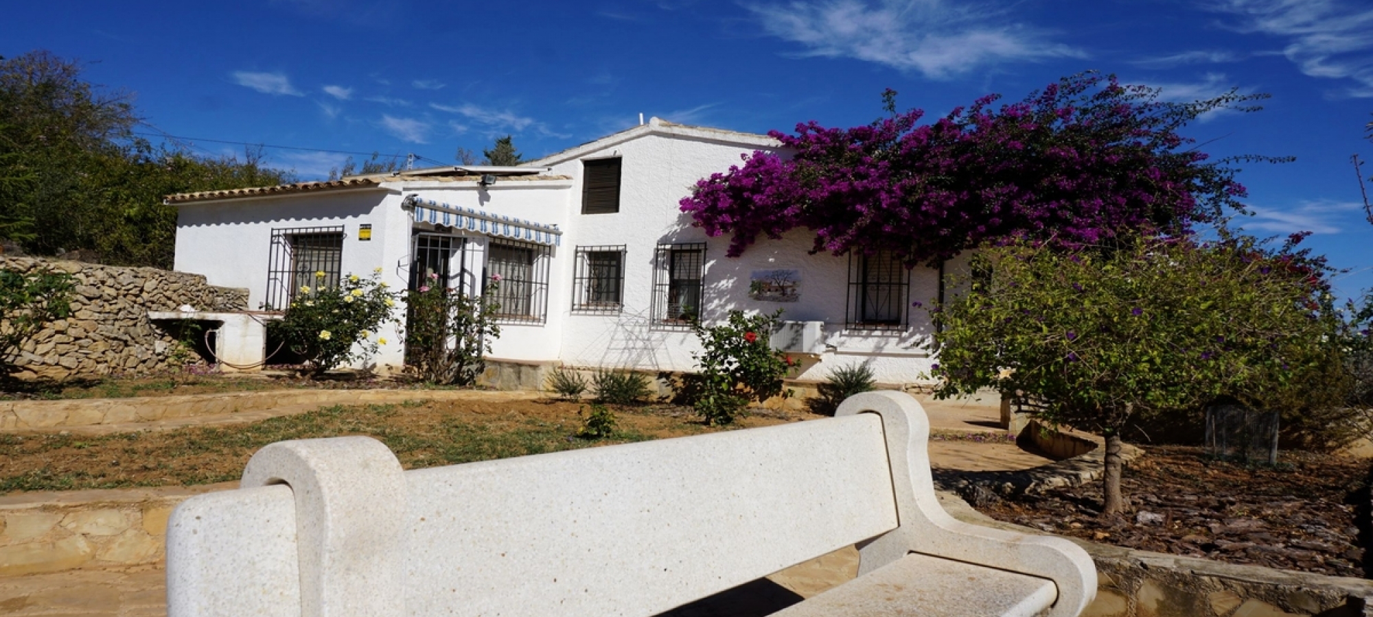 COSTA BLANCA >> BENISSA > Finca with panoramic sea views and private pool