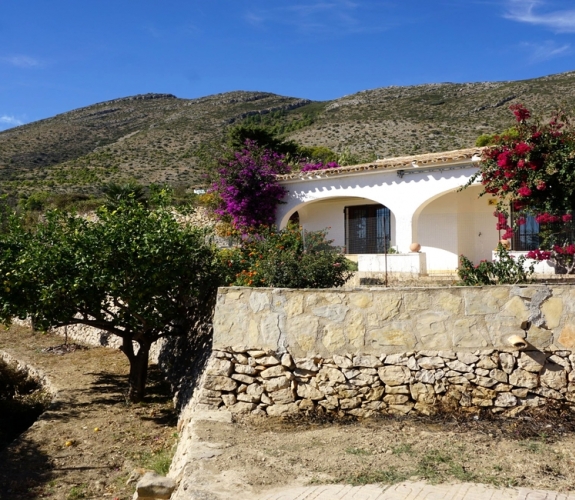 COSTA BLANCA >> BENISSA > Finca with panoramic sea views and private pool