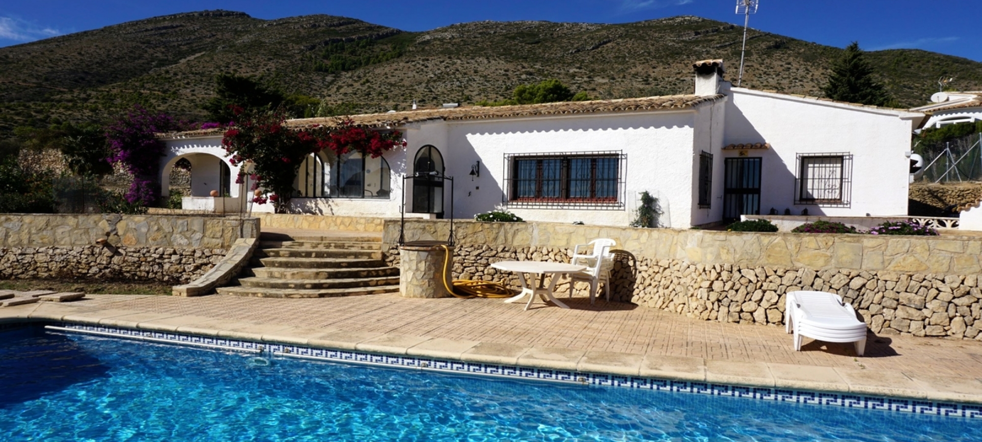 COSTA BLANCA >> BENISSA > Finca with panoramic sea views and private pool