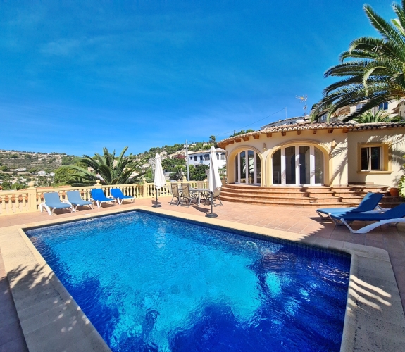 BENISSA > MONTEMAR - Immaculate presented villa with a total of 3 bedrooms and independent apartm...