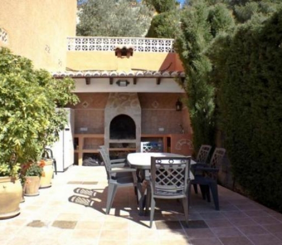 COSTA BLANCA >> BENISSA > MONTEMAR - 4 bedroom villa with panoramic views and private pool ...