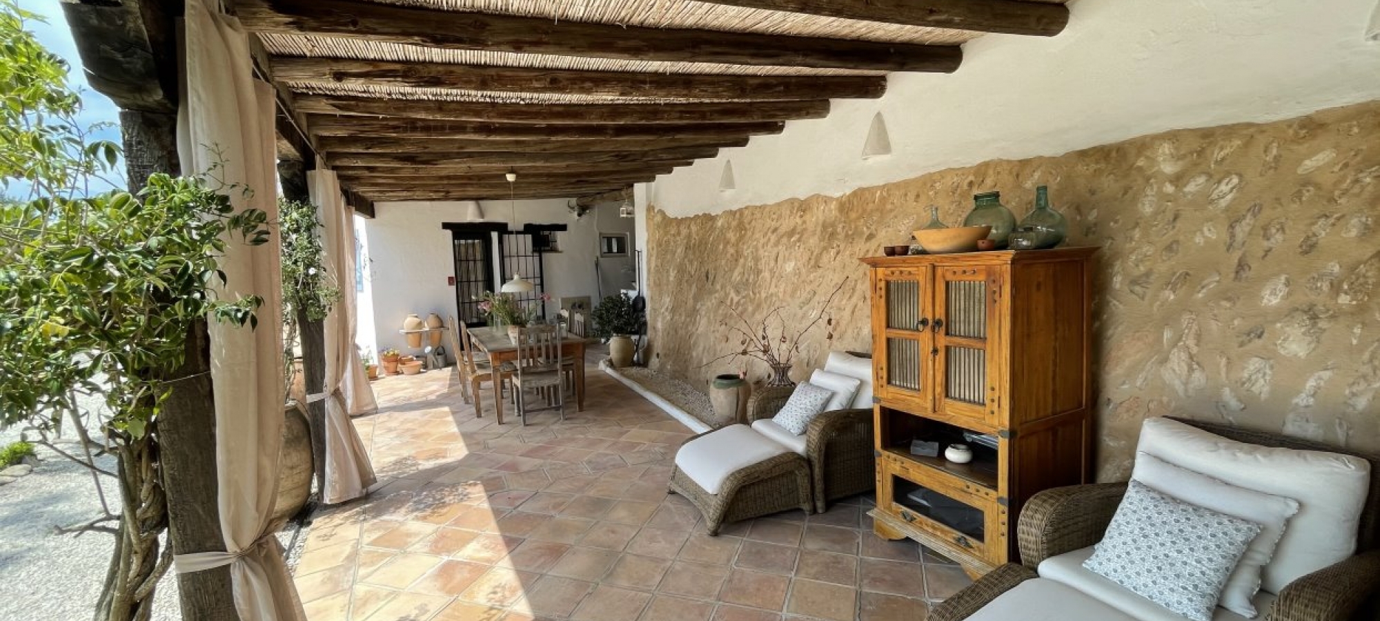 COSTA BLANCA >> MORAIRA - Traditional and centenary finca with 3 bedrooms and panoramic views