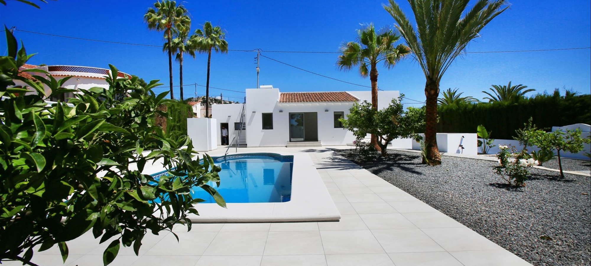 COSTA BLANCA >> BENISSA> BUENAVISTA - renoverede villa med 3 soveværelser og pool på en plan grund.