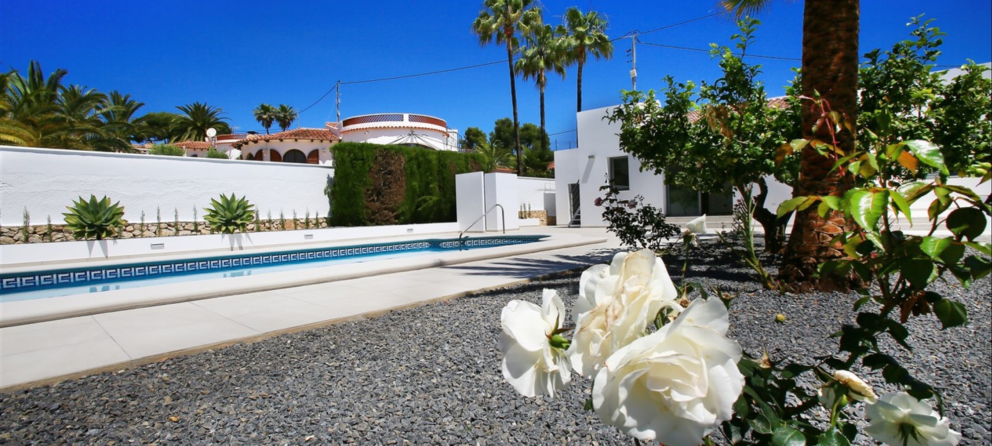 BENISSA > BUENAVISTA - Available to buy this renovated villa with 3 bedrooms and pool on a level plot