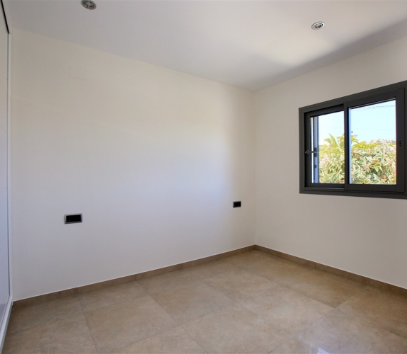 BENISSA > BUENAVISTA - Available to buy this renovated villa with 3 bedrooms and pool on a level ...