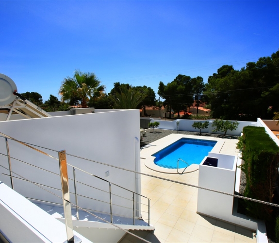 COSTA BLANCA >> BENISSA> BUENAVISTA - renoverede villa med 3 soveværelser og pool på en pla...