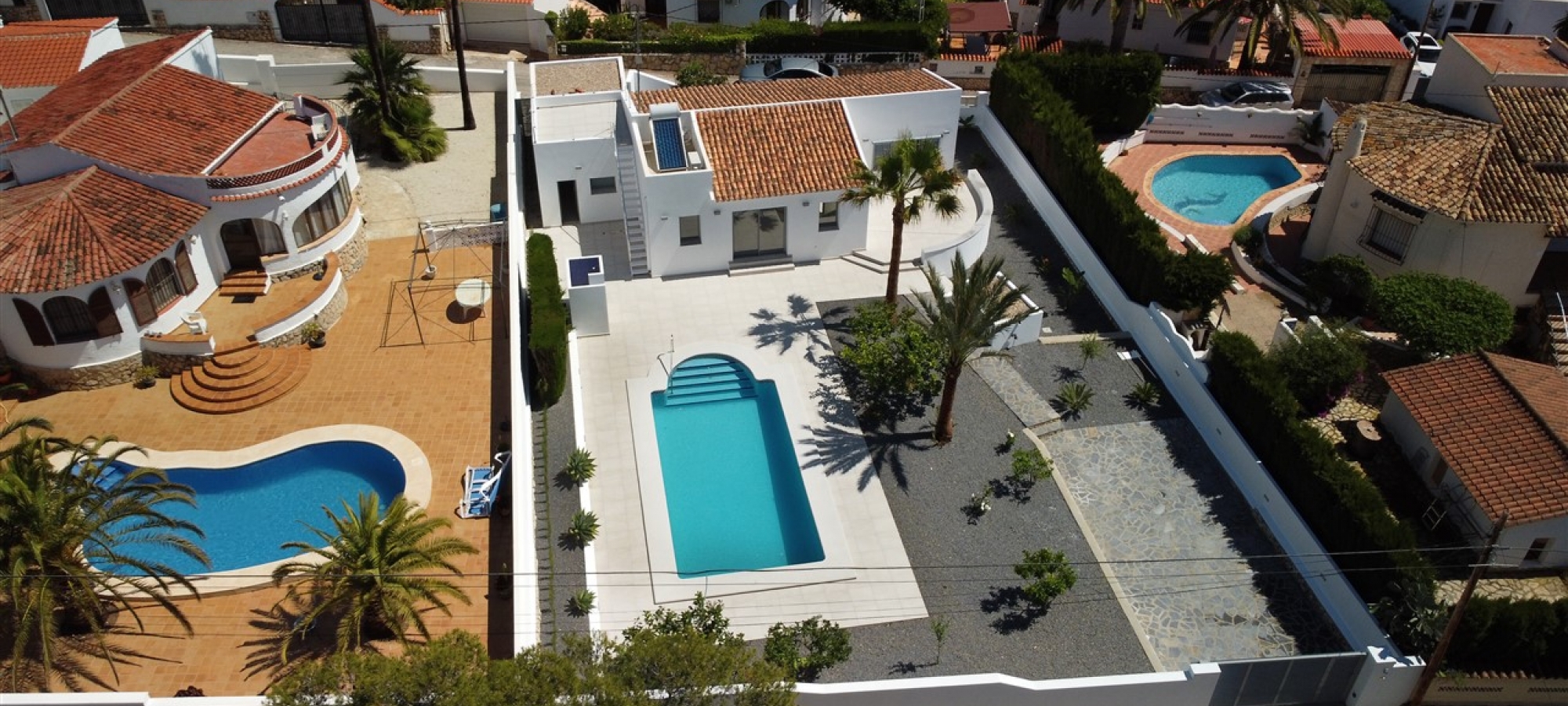 BENISSA > BUENAVISTA - Available to buy this renovated villa with 3 bedrooms and pool on a level plot