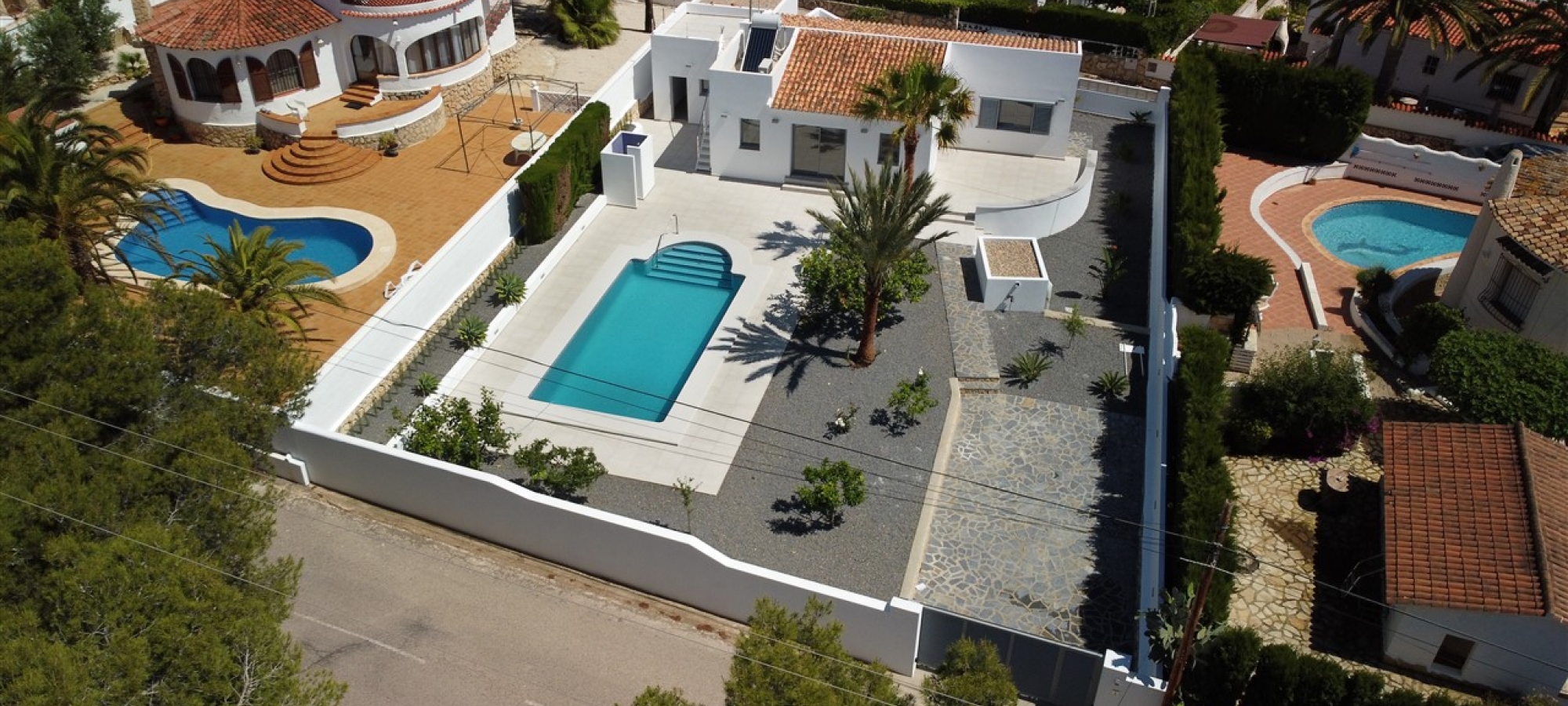 COSTA BLANCA >> BENISSA> BUENAVISTA - renoverede villa med 3 soveværelser og pool på en plan grund.