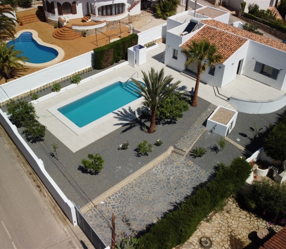 COSTA BLANCA >> BENISSA> BUENAVISTA - renoverede villa med 3 soveværelser og pool på en pla...