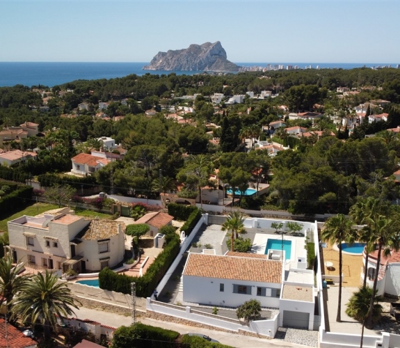 COSTA BLANCA >> BENISSA> BUENAVISTA - renoverede villa med 3 soveværelser og pool på en pla...