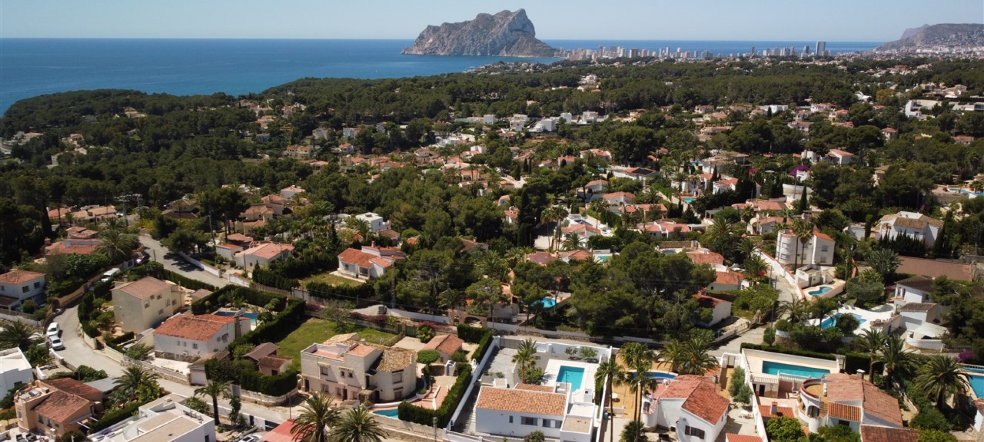 COSTA BLANCA >> BENISSA> BUENAVISTA - renoverede villa med 3 soveværelser og pool på en plan grund.