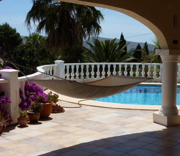 MORAIRA >> LA SABATERA> VILLA kan købes med 3 soveværelser og swimmingpool, ikke langt fra ...