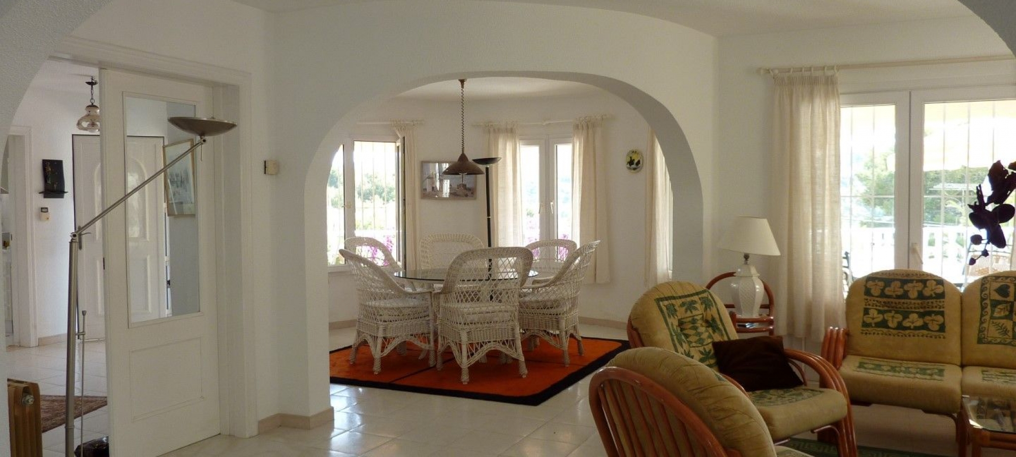 MORAIRA >> LA SABATERA > VILLA available to buy with 3 bedrooms and swimming pool, not far from the beach.