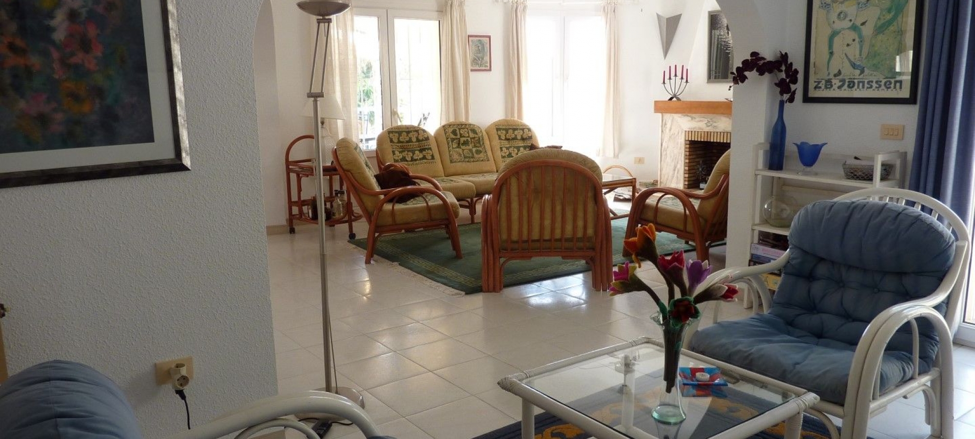 MORAIRA >> LA SABATERA > VILLA available to buy with 3 bedrooms and swimming pool, not far from the beach.