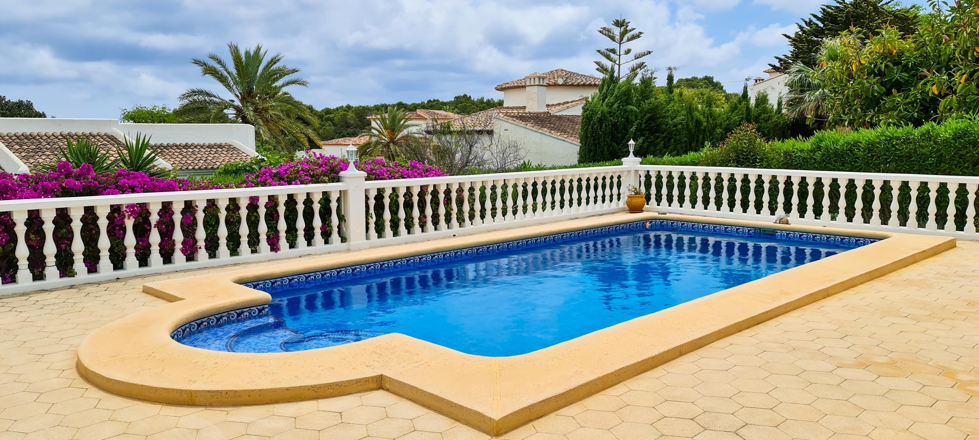 MORAIRA> LA COMETA inden for gåafstand til byen og strande. Panoramaudsigt over havet og stor pool terrasse