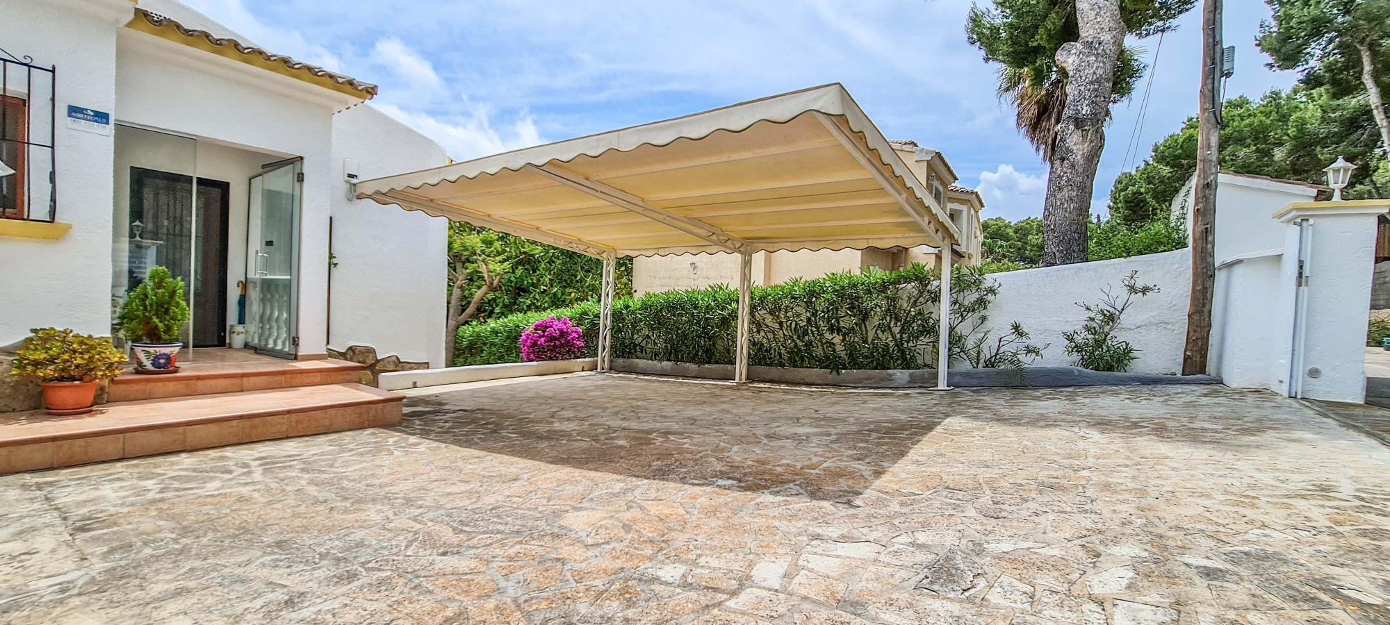 MORAIRA> LA COMETA inden for gåafstand til byen og strande. Panoramaudsigt over havet og stor pool terrasse