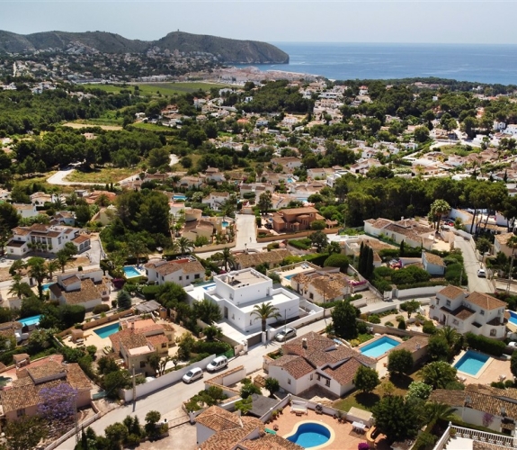 Benimeit, Moraira, Costa Blanca completely refurbished including pool and barbeque area.