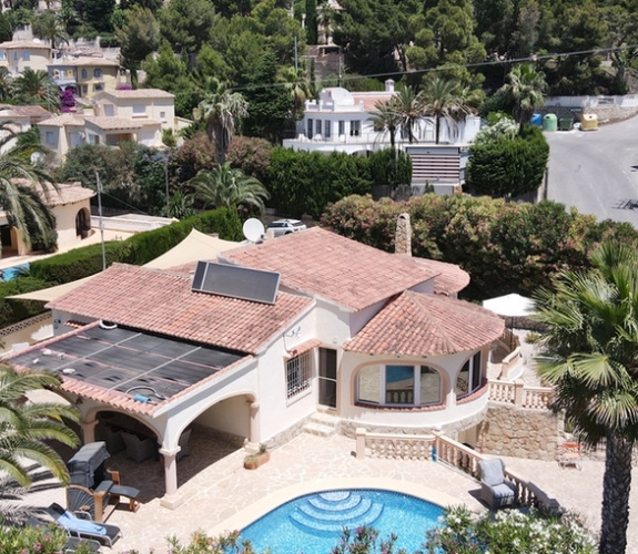 Benissa - Montemar with sea views and private swimming pool.