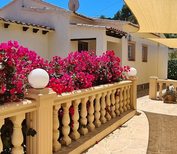 Benissa - Montemar with sea views and private swimming pool.