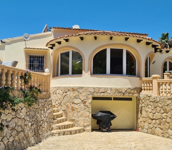 Benissa - Montemar with sea views and private swimming pool.