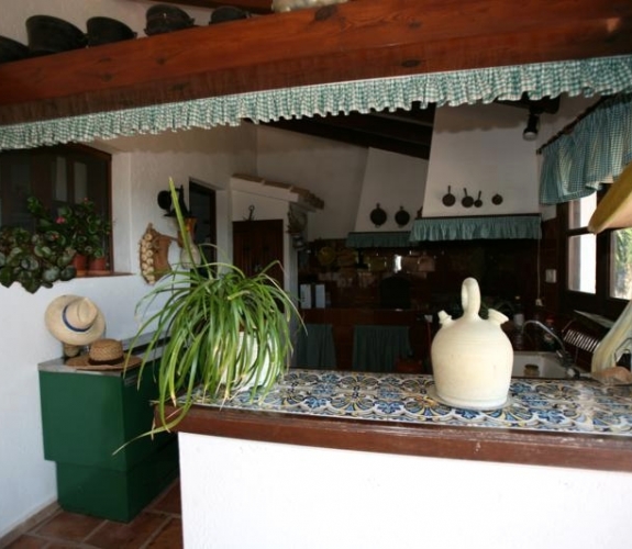 Country house for sale in partida Collado, Benissa, Costa Blanca with panoramic and distant sea view...