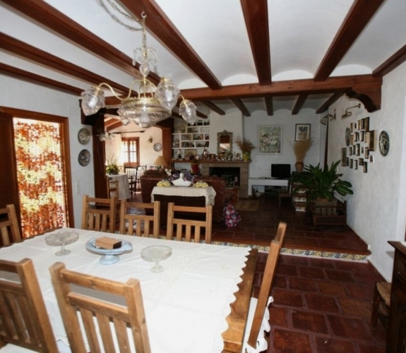 Country house for sale in partida Collado, Benissa, Costa Blanca with panoramic and distant sea view...