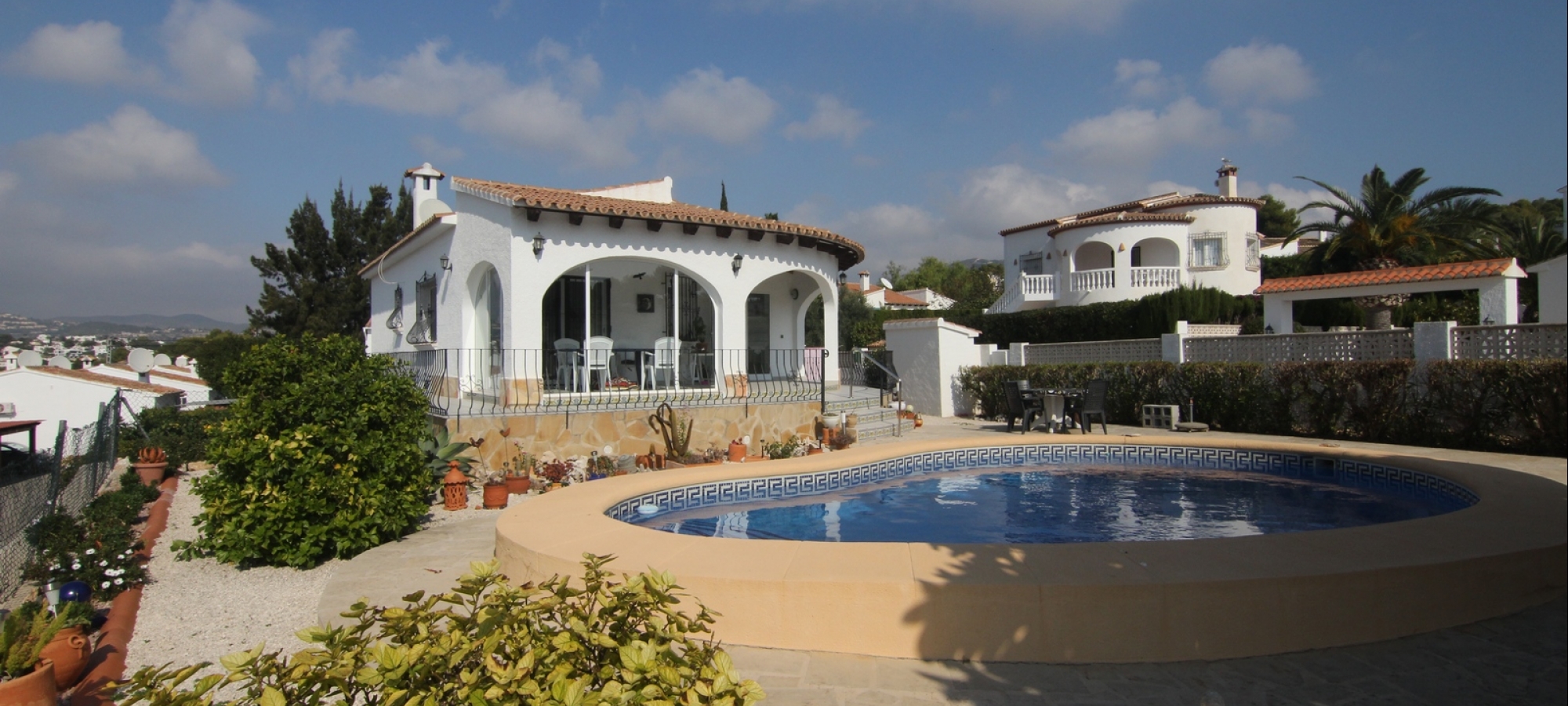 Sea view villa in Pla del Mar for sale, walking distance to Moraira and beaches.