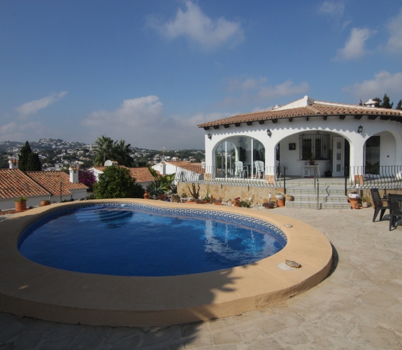 Sea view villa in Pla del Mar for sale, walking distance to Moraira and beaches.