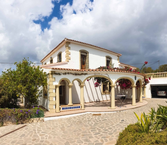 Moraira country house for sale with panoramic views