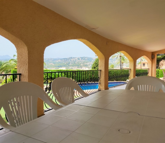 MORAIRA >> PLA DEL MAR - Ibiza style villa withing walking distance to town and beach.