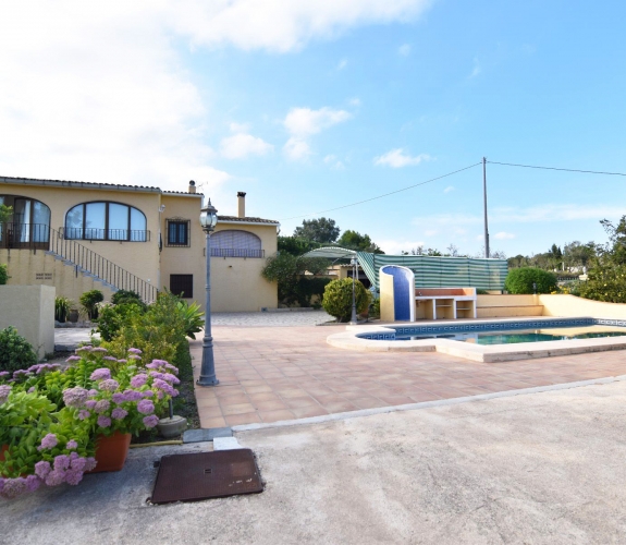 Benissa, Costa Blanca with 5 bedrooms, panoramic views and private swimming pool