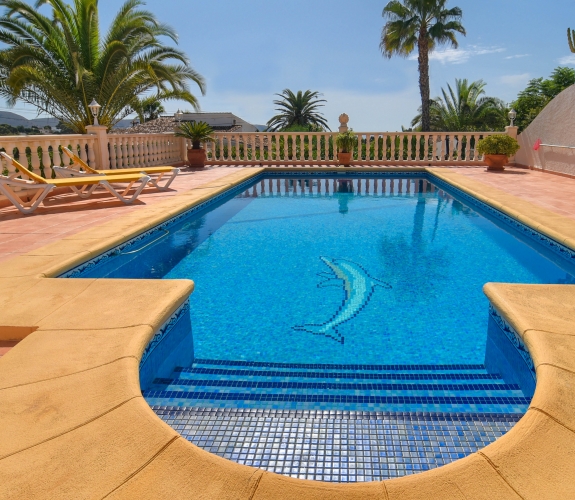 MORAIRA >> BENIMEIT >>  4 bedroom villa with sea views.