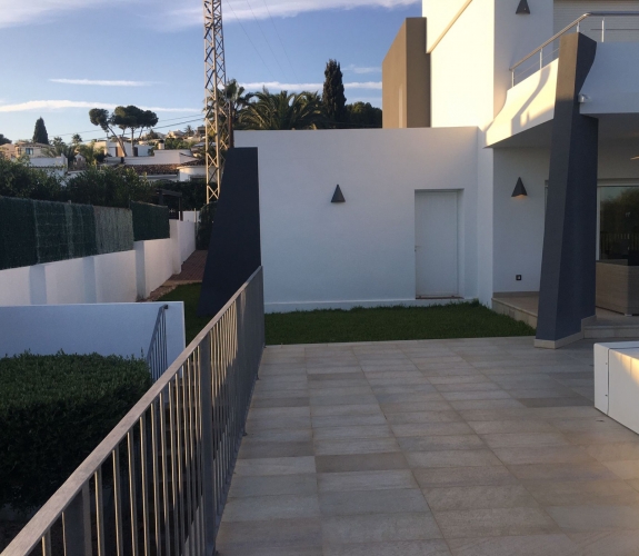 Moderne Villa  med gåafstand til Moraira 3 soveværelser 2 badeværelser 