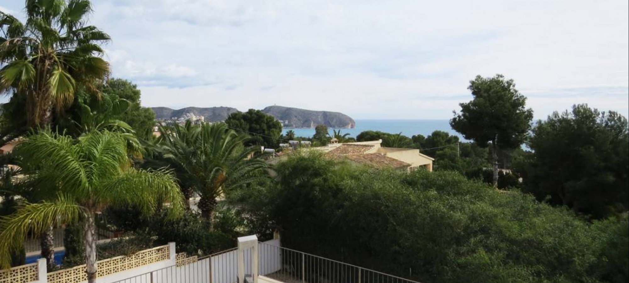 Moderne Villa  med gåafstand til Moraira 3 soveværelser 2 badeværelser 